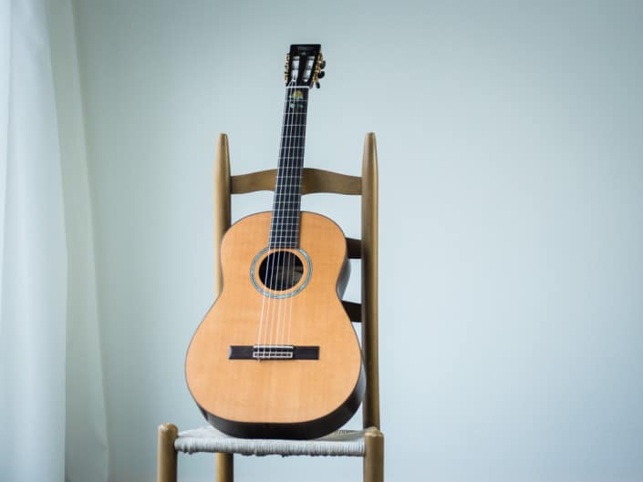 classical guitar with brazilian rosewood and Stika Top