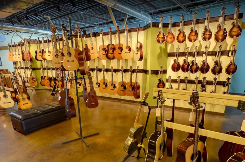Carter Vintage Guitars in Nashville